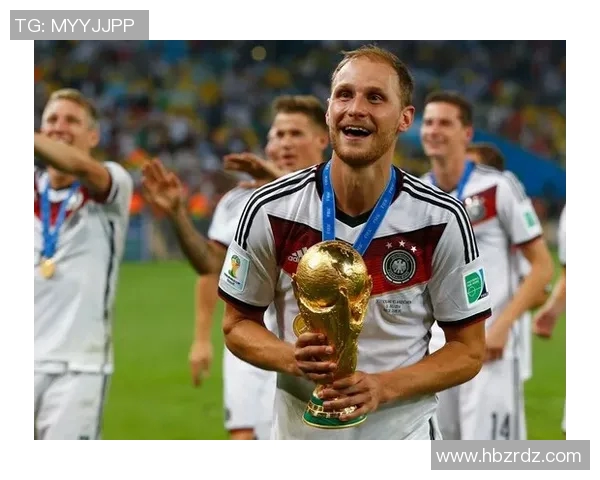 足球明星假摔精彩瞬间全记录揭秘球场上的戏剧性与幽默感